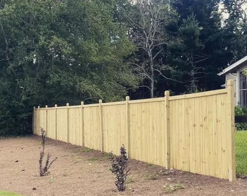 Fencing Options for Georgia Homeowners — What Wood, Vinyl, and Aluminum Actually Do at Five Years