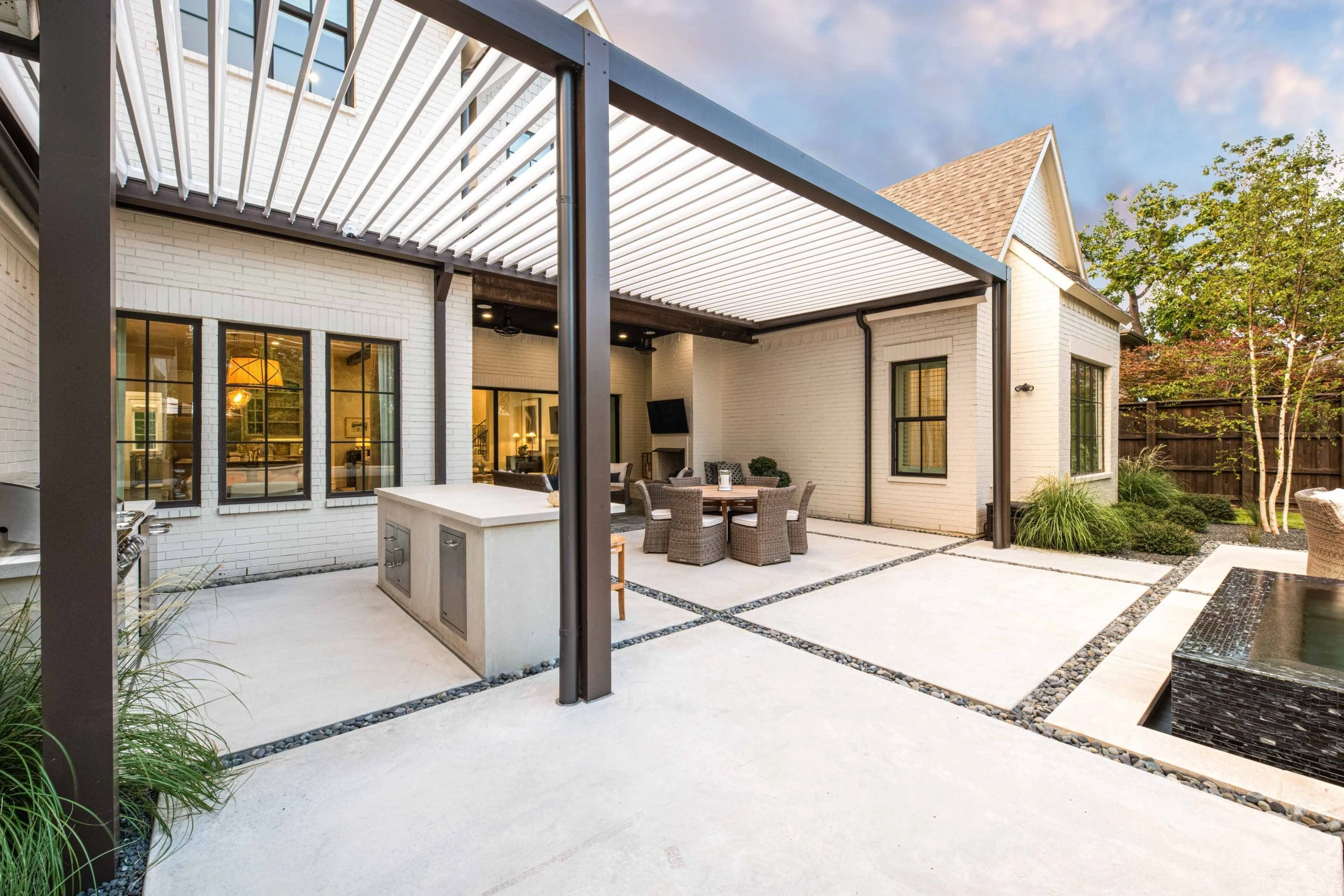 Paver color coordinated with Georgia home exterior architecture, Timberstone Landscape Grayson GA