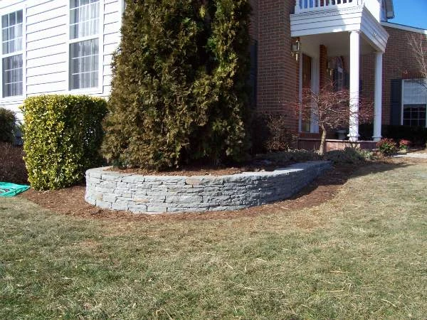 Why Sugar Hill GA Retaining Walls Need More Than Stacked Block to Last