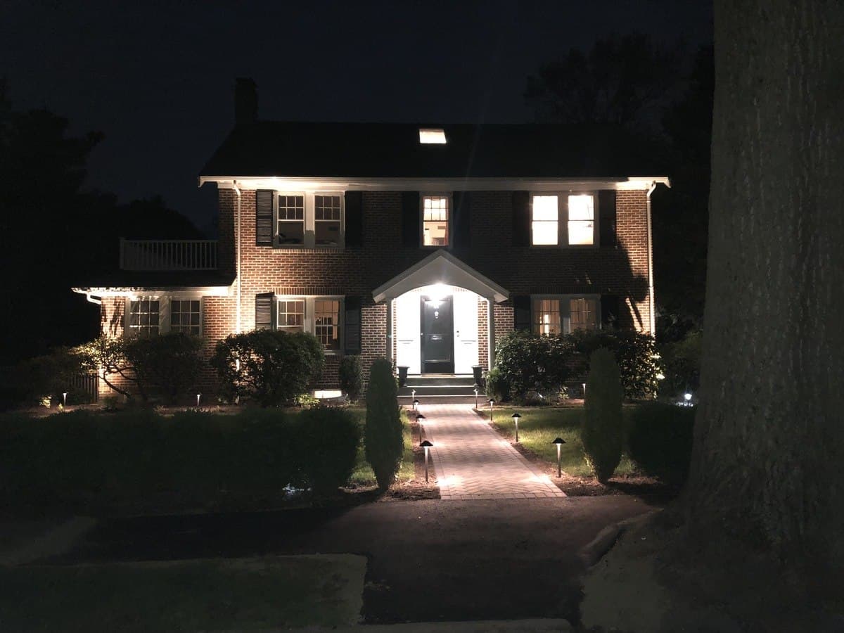Why Lighted Walkways in Georgia Increase Home Safety and Property Value Together